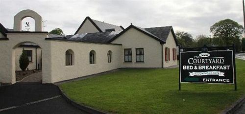 The Courtyard Guesthouse B&B Bunratty Exterior photo